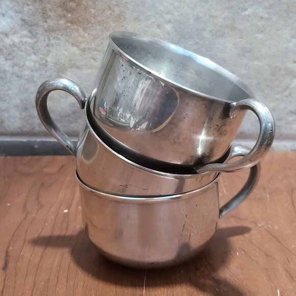 Vintage Oneida Silversmiths Cup Set of 3 - Picture 1 of 11